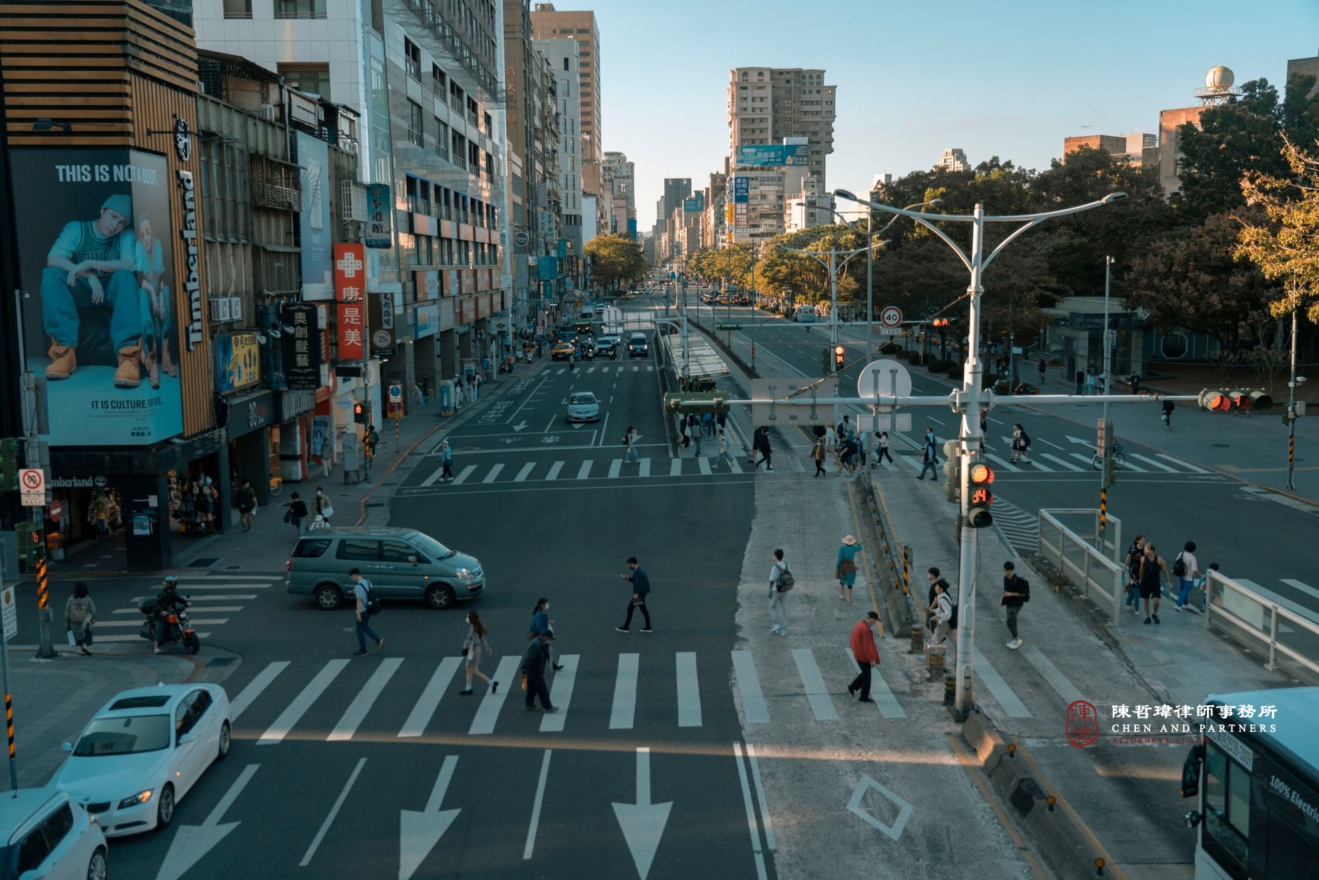 未停讓行人罰多少錢？行人闖紅燈駕駛還要讓嗎？2023新制罰則完整說明