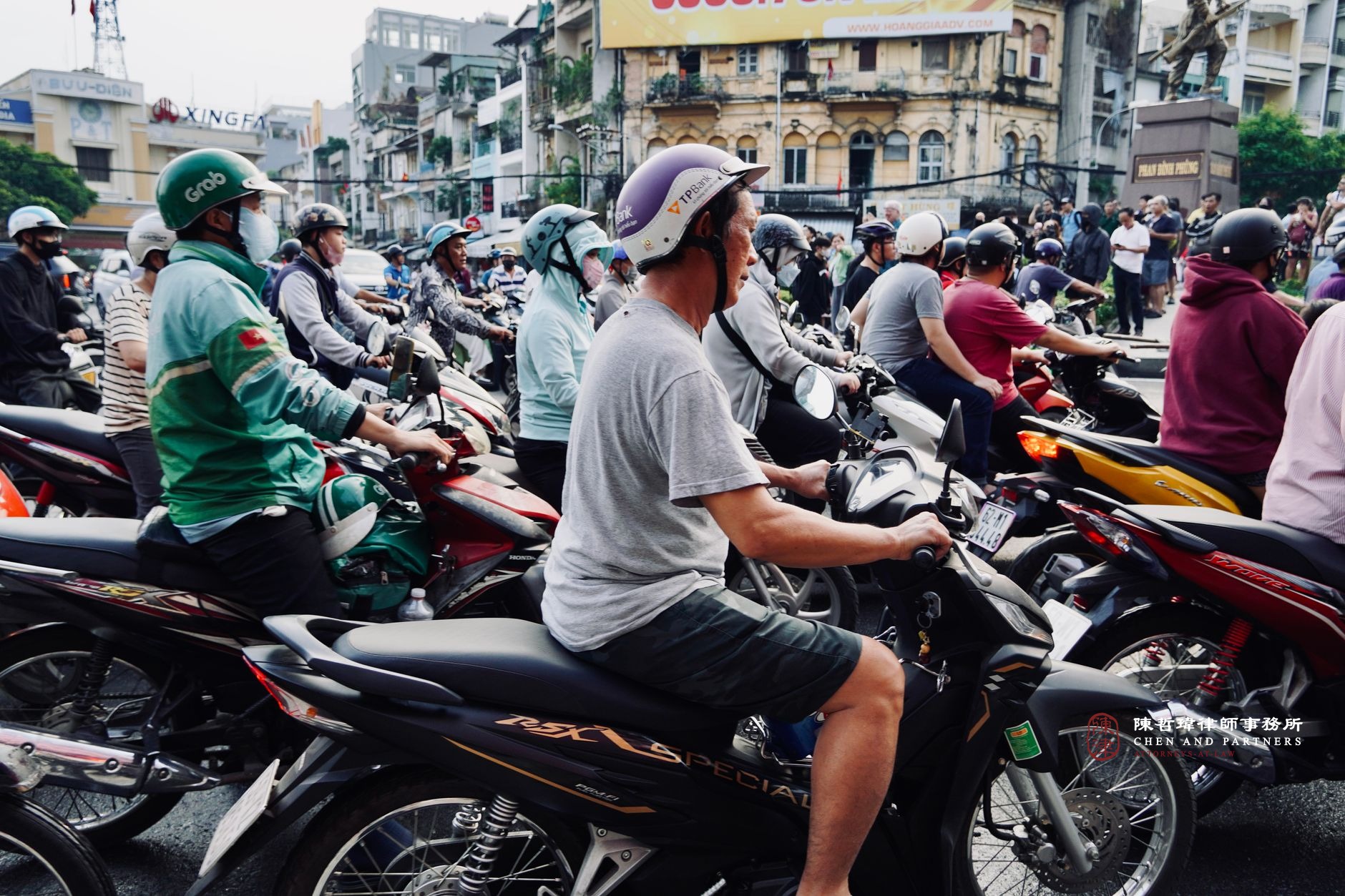 通勤車禍算職災嗎?順路買早餐、接小孩、機車自摔與違規的認定標準及公司不認的對策